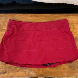Lululemon pace rival reg skirt. Deep red.